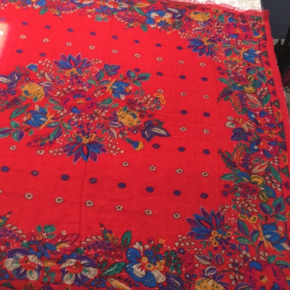 Jacqueline Ferrar 100% rayon scarf. Made in Italy. Big 30” square - Picture 4 of 5